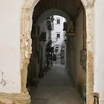 Дом отдыха Dimora Tipica Del 600 - Centro Storico Галлиполи