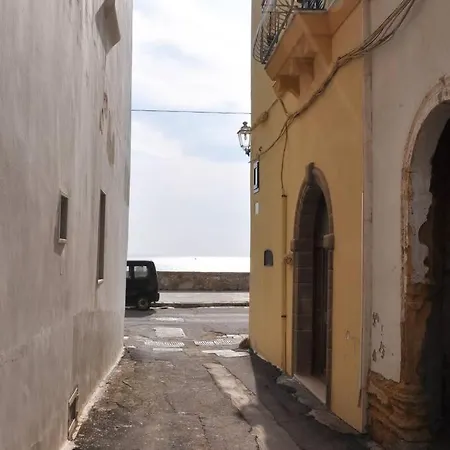 度假居 Dimora Tipica Del 600 - Centro Storico 加利波利